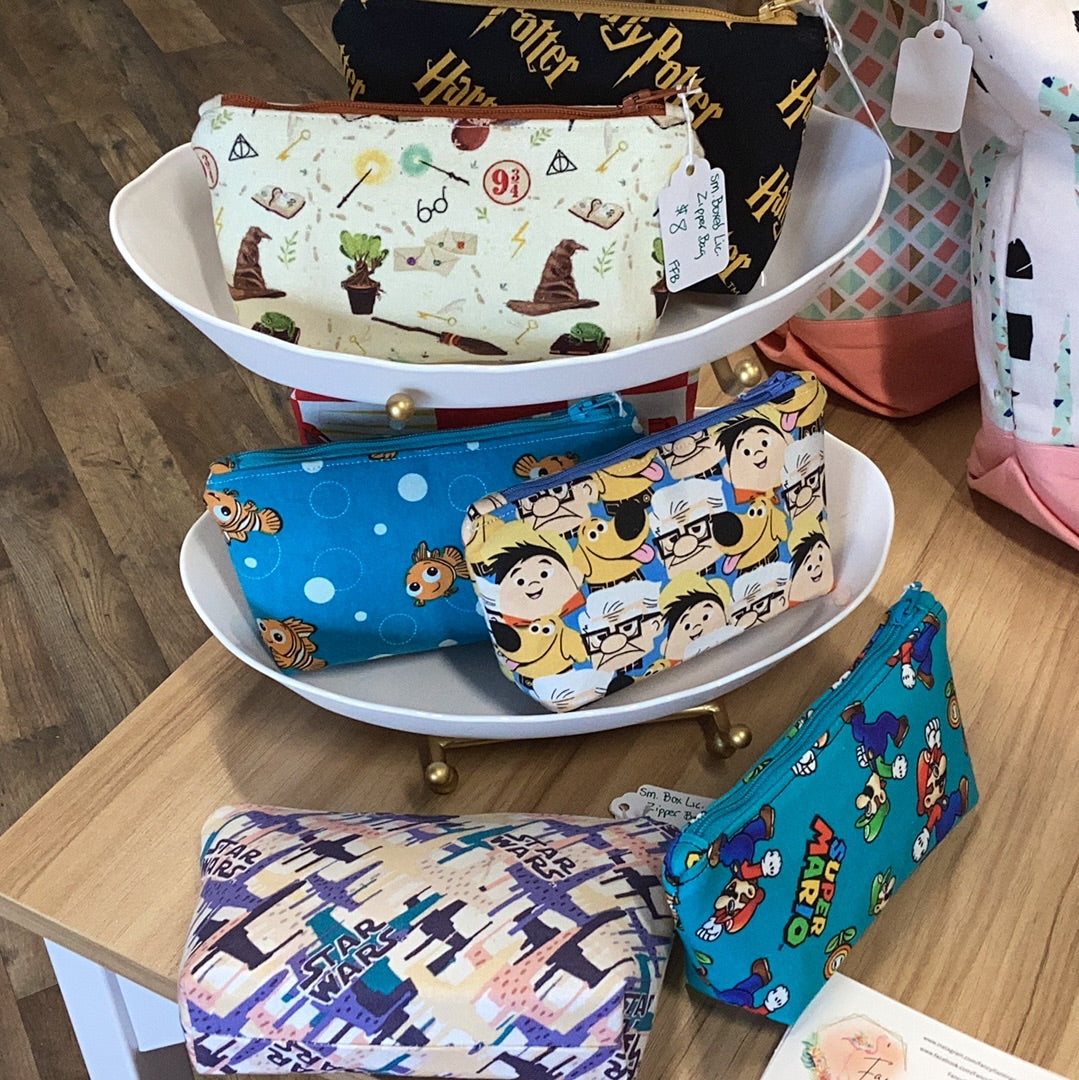 Small Boxed Zipper Bag