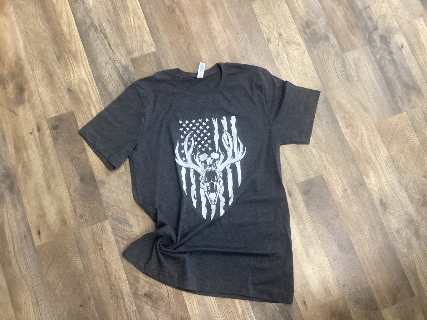 Skulls & Flag tee