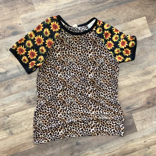 Cheetah sunflower shirt