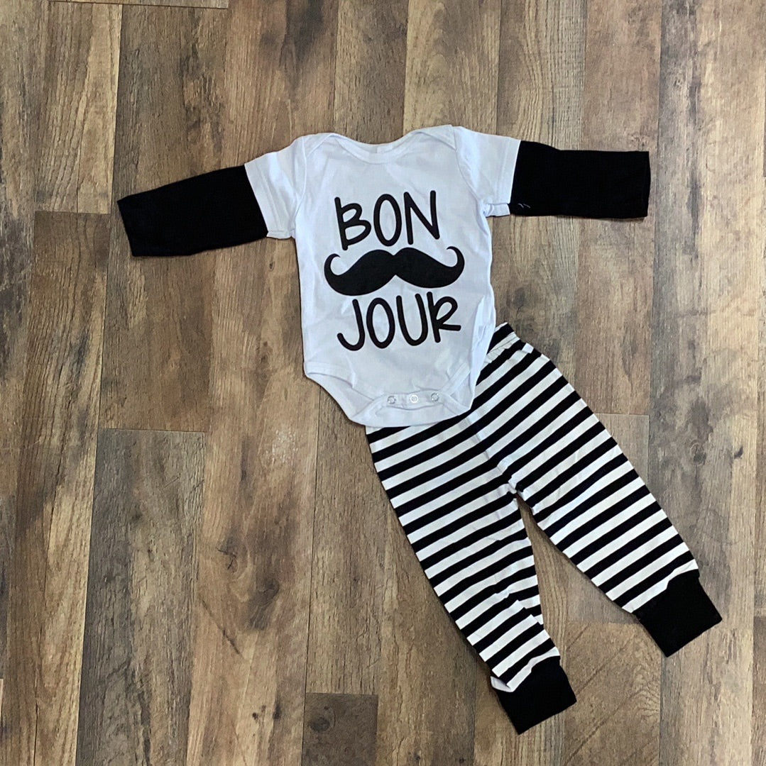 Bonjour Mustache Outfit