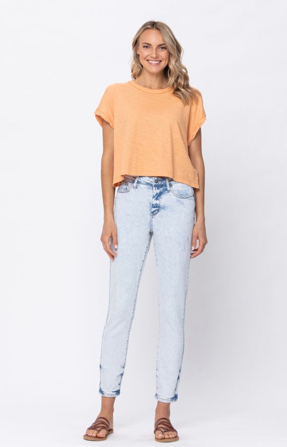 Judy Blue Hi-Waisted Light Acid Wash Jeans